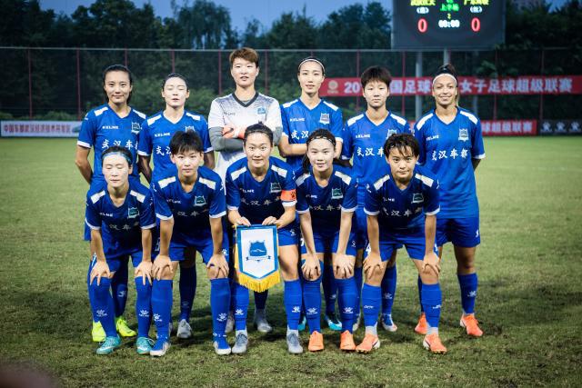 超5万名车迷打卡上赛场 2026中国超级跑车锦标赛上海站落幕